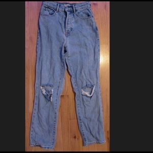 PACSUN RIPPED LIGHT WASH JEANS🐧